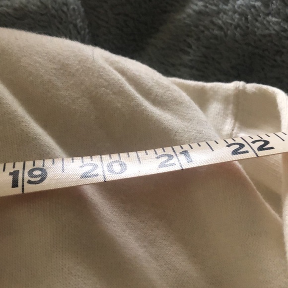 Cream colored fleece cardigan with pockets new with pockets - Picture 6 of 11